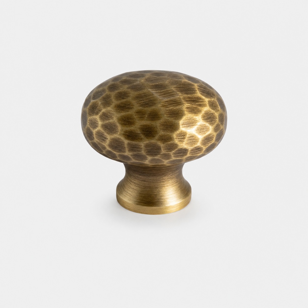 28 mm oval hammered antique brass cabinet knob
